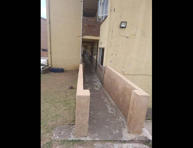 2 BEDROOM PROPERTY TO RENT IN BLUFF